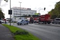 LKW blieb unter Bruecke haengen Koeln Ehrenfeld Innere Kanalstr Hornstr P533